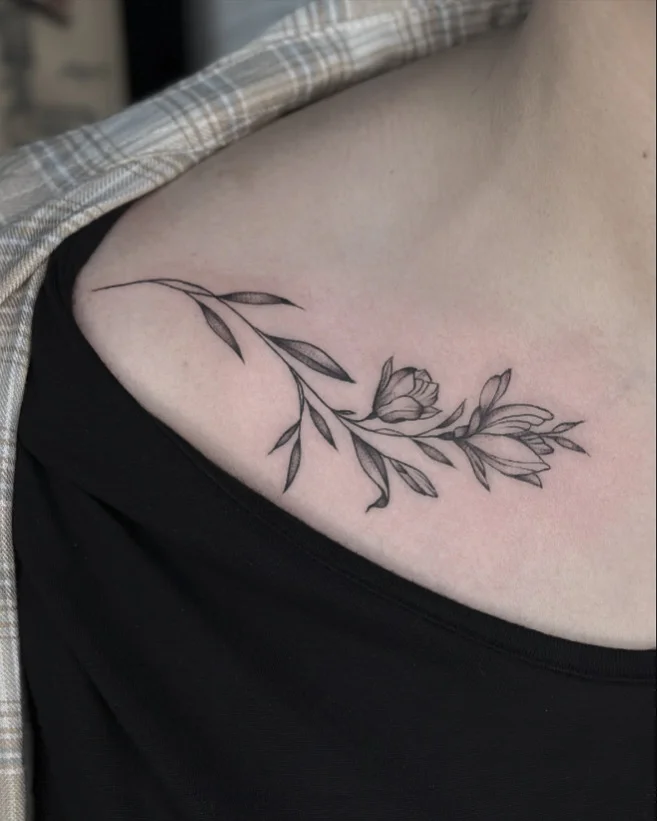 Medium Neck Flower