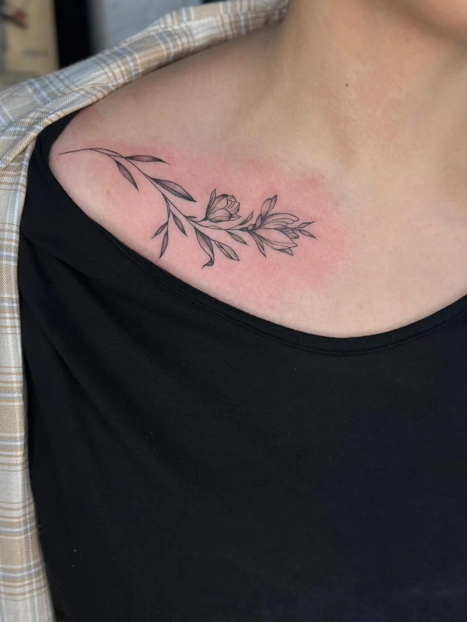Neck Flower
